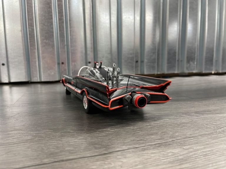 Legendární batmobil z roku 1966